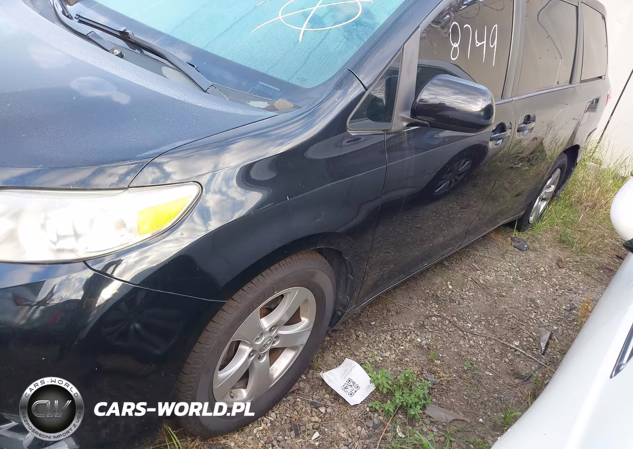 2015 Toyota Sienna Le VIN:5TDKK3DC6FS614615 - 2
