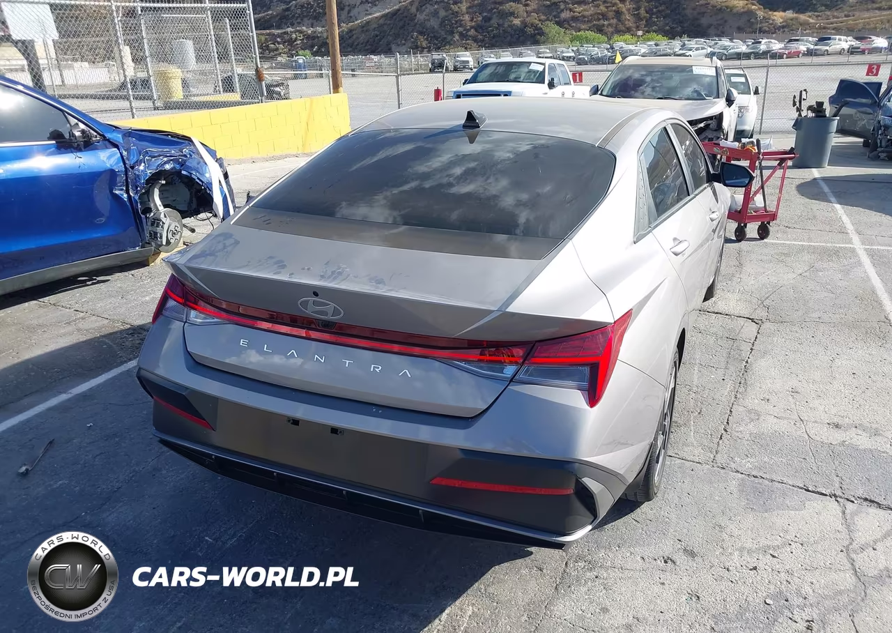 2025 Hyundai Elantra Sel Convenience VIN:KMHLS4DG3SU013158 - 4
