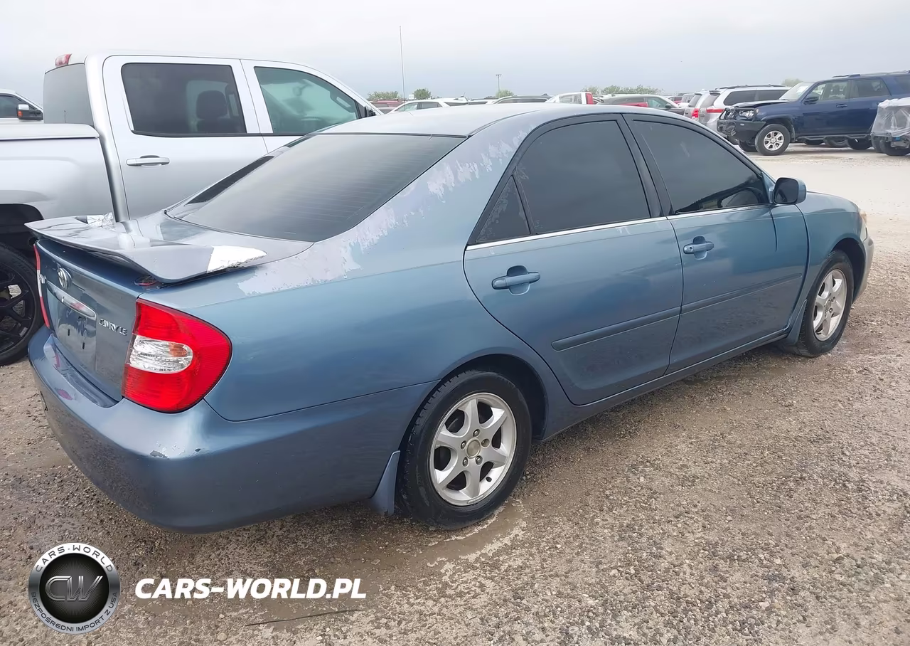 2002 Toyota Camry Le VIN:4T1BE32K92U570547 - 4