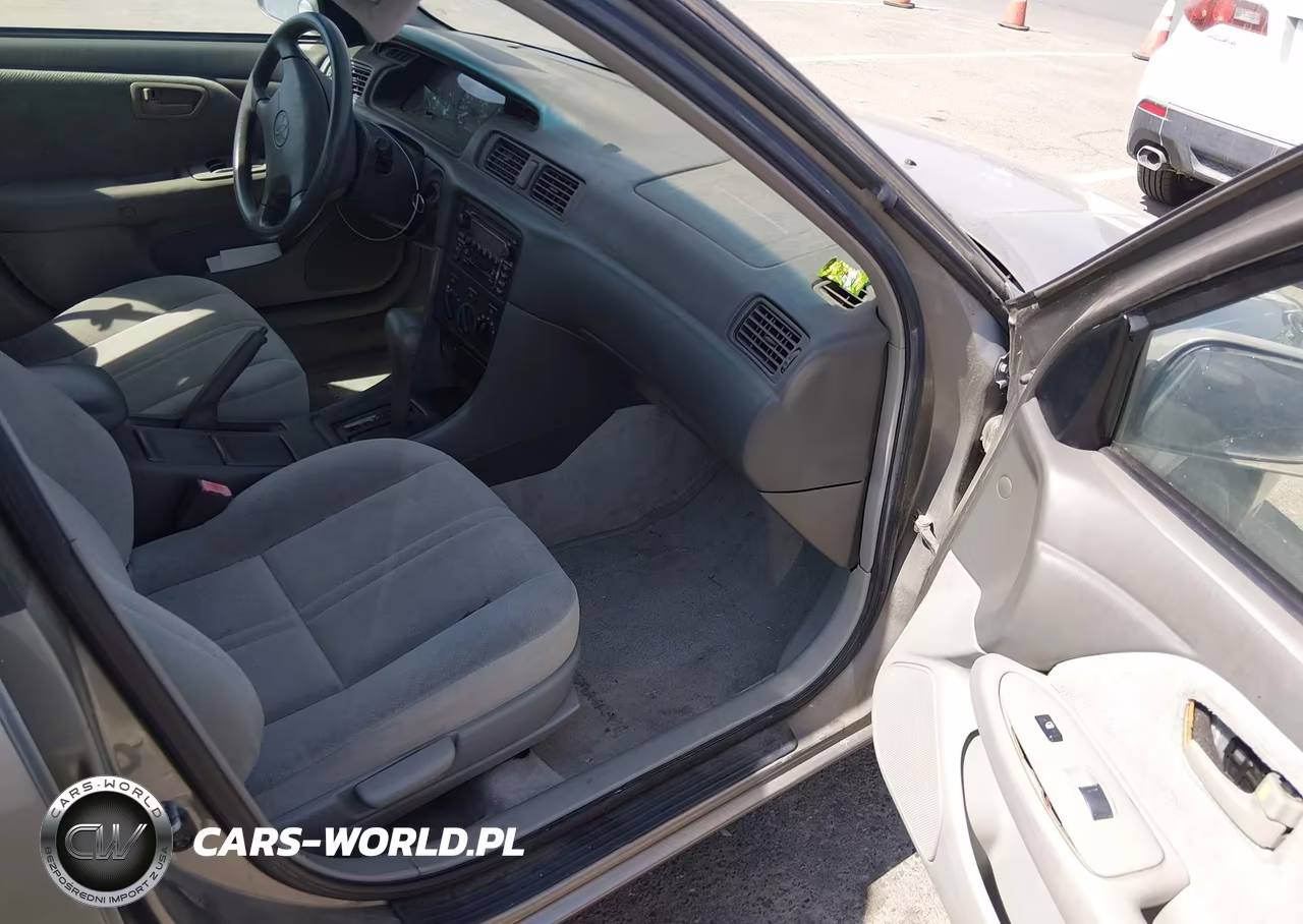 2017 Toyt Camry VIN:4T1BG22K41U024693 - 5