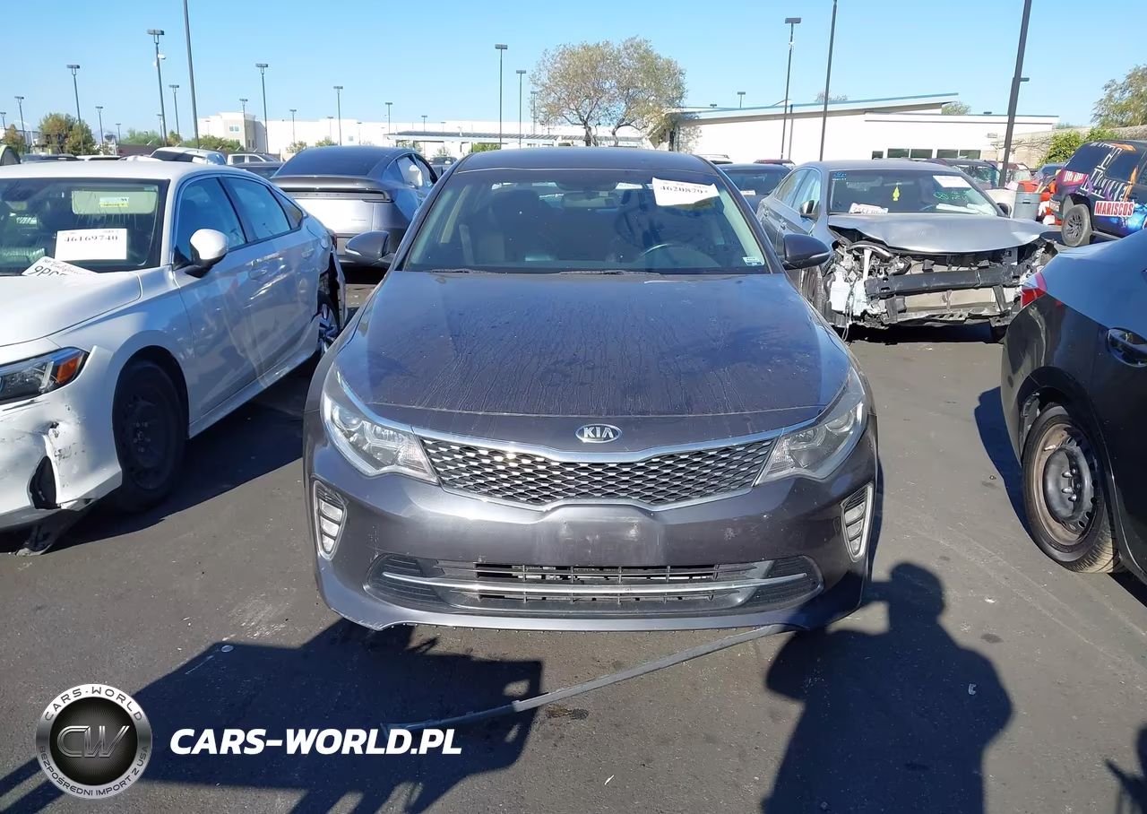 2018 Kia Optima S VIN:5XXGT4L33JG257544 - 12