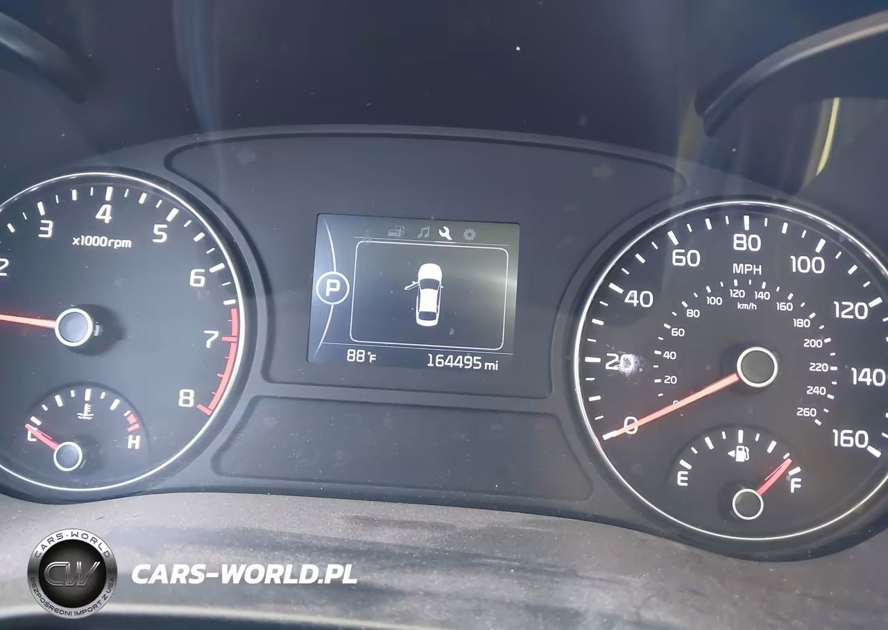 2018 Kia Optima S VIN:5XXGT4L33JG257544 - 15