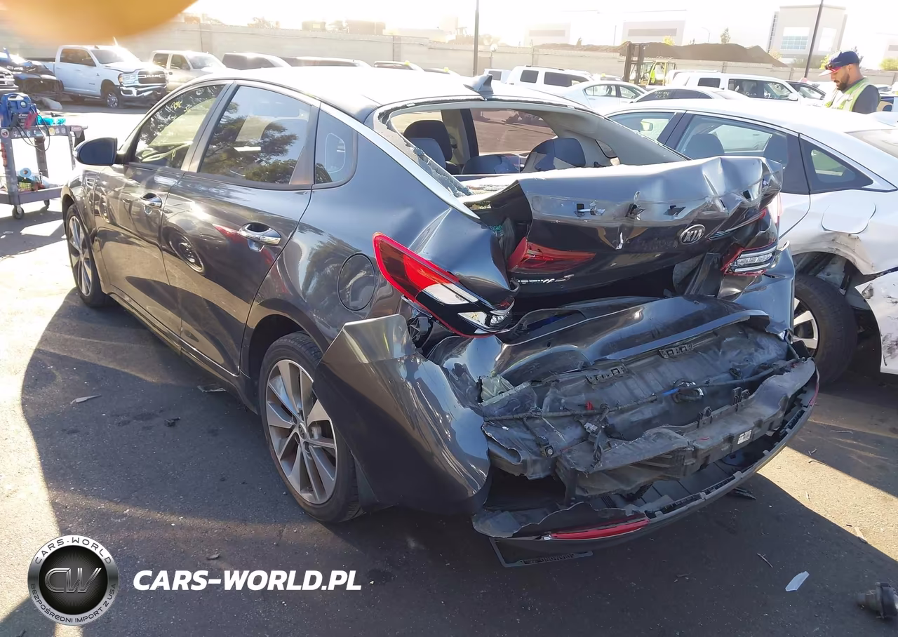 2018 Kia Optima S VIN:5XXGT4L33JG257544 - 3