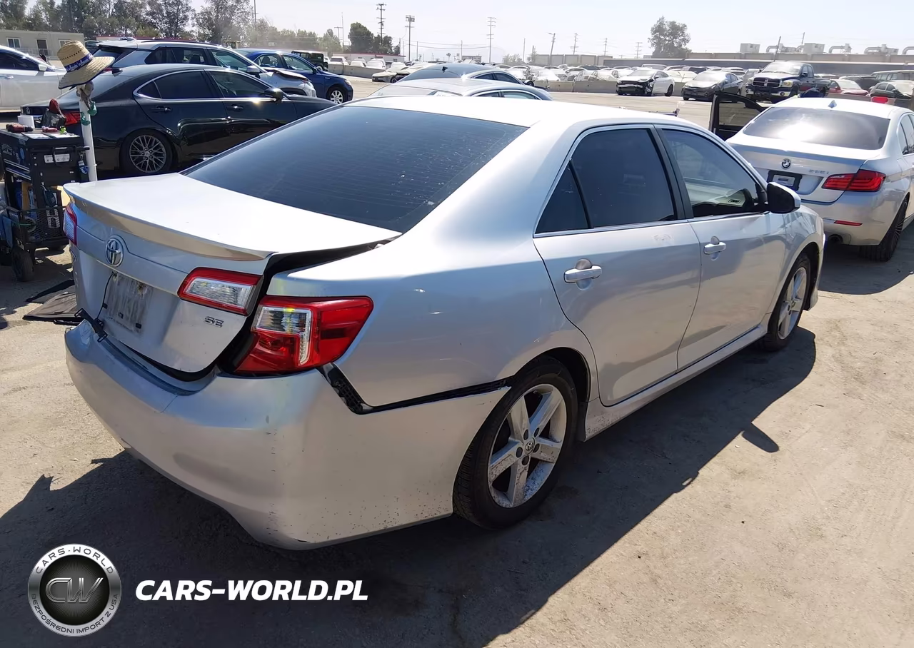 2013 Toyota Camry Se VIN:4T1BF1FK7DU676297 - 4
