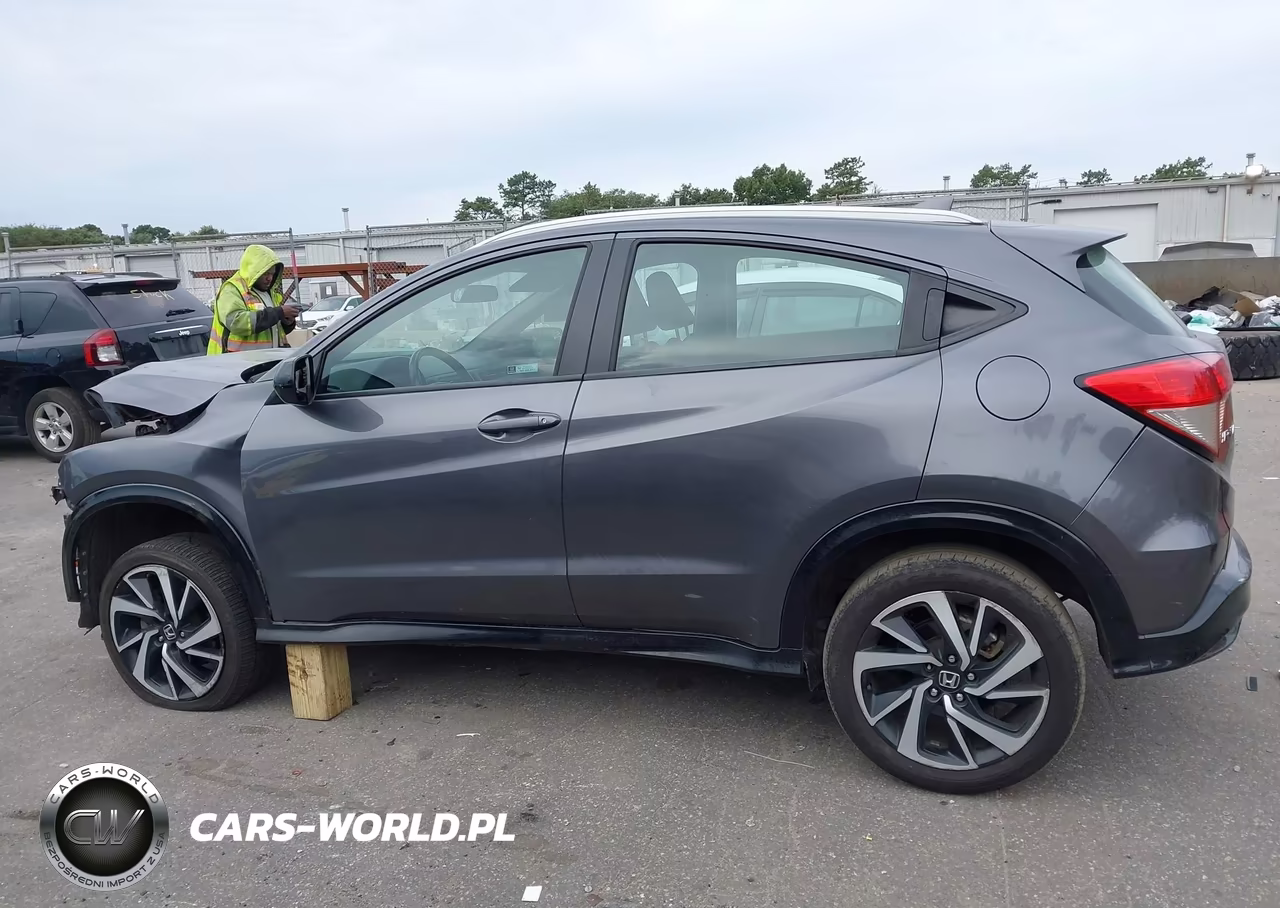 2019 Honda Hr-V Sport VIN:3CZRU6H15KG706093 - 15