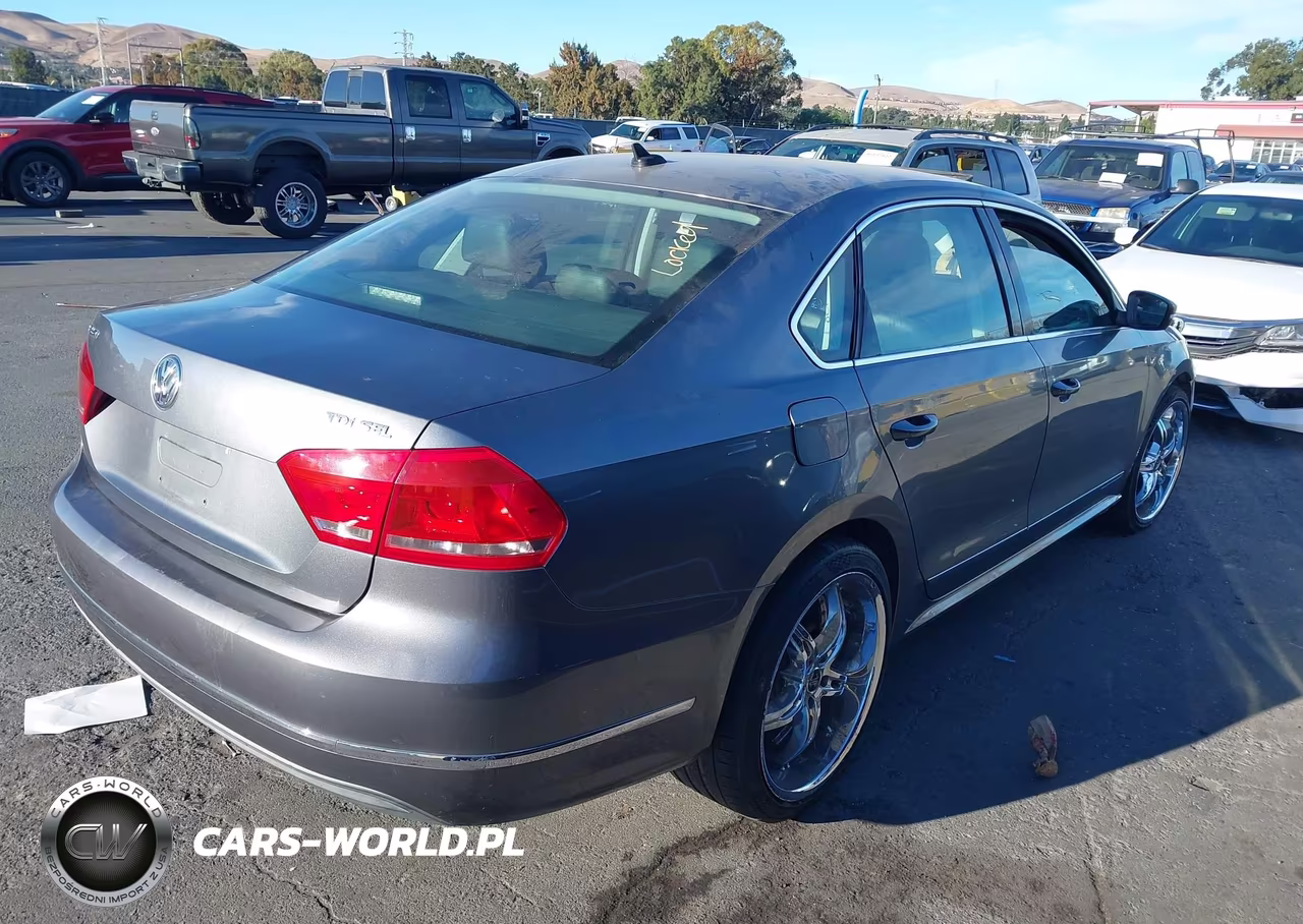 2013 Volkswagen Passat Tdi Sel Premium VIN:1VWCN7A3XDC005546 - 4