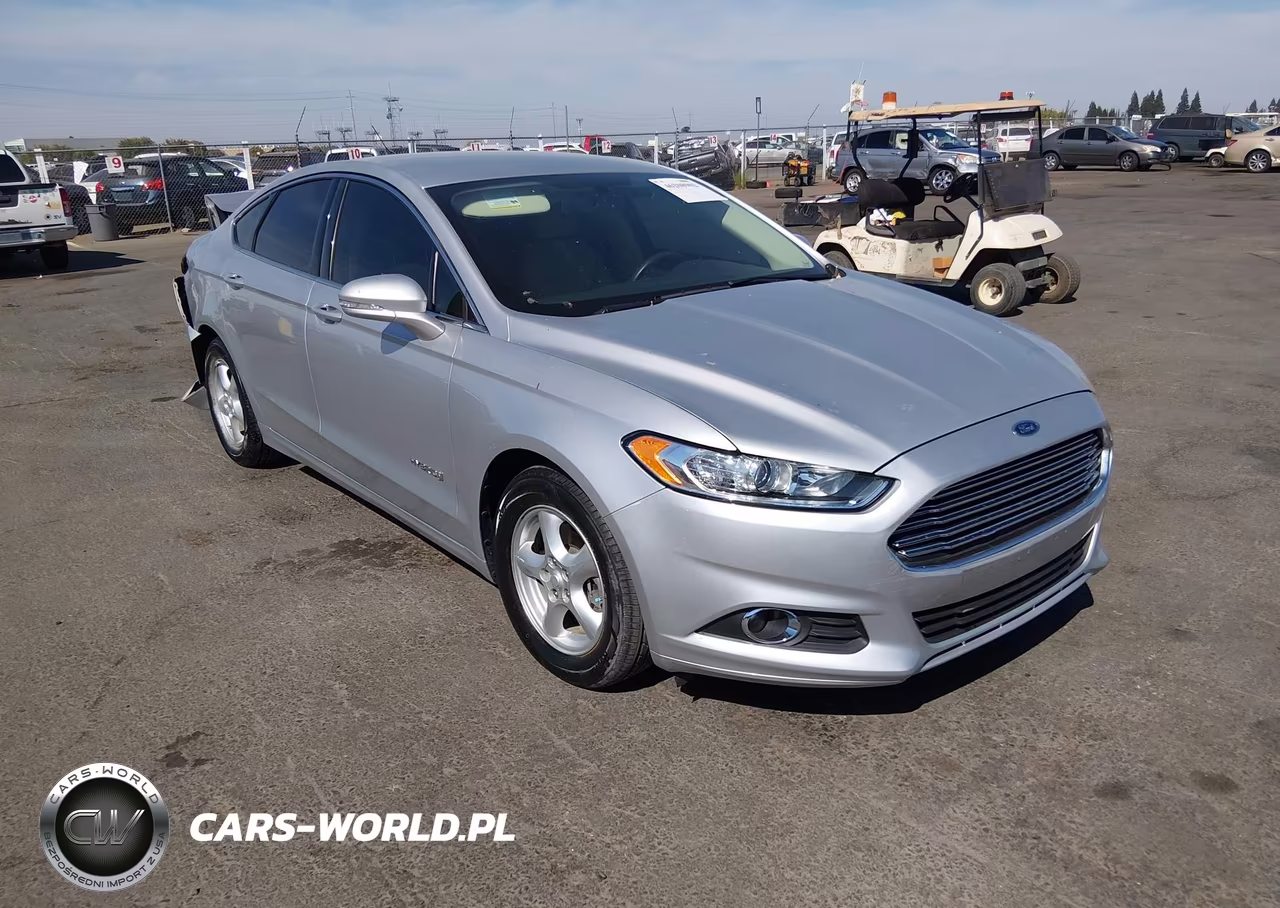 FORD FUSION SE