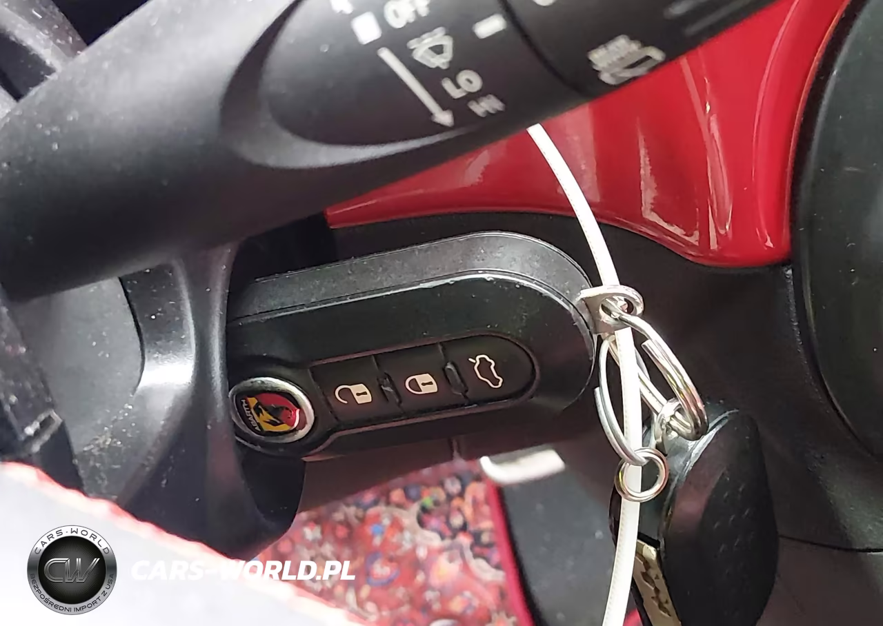 2015 Fiat 500 Abarth VIN:3C3CFFFHXFT501425 - 11