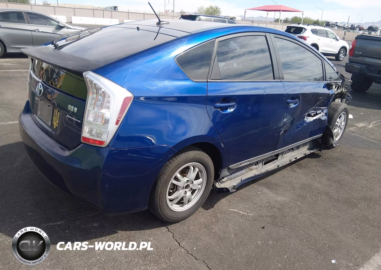 2011 Toyota Prius Two VIN:JTDKN3DU0B0317451 - 4
