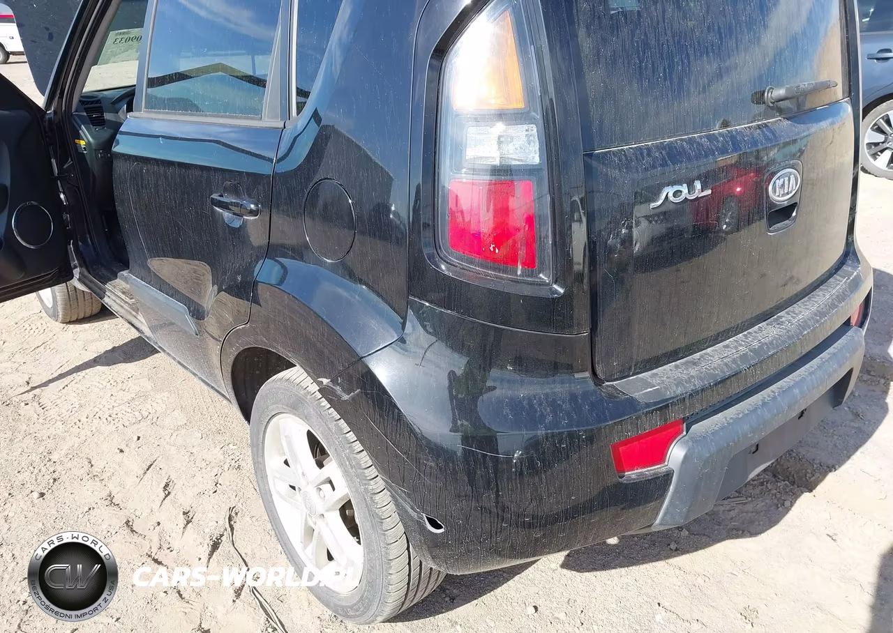 2011 Kia Soul + VIN:KNDJT2A28B7286228 - 12