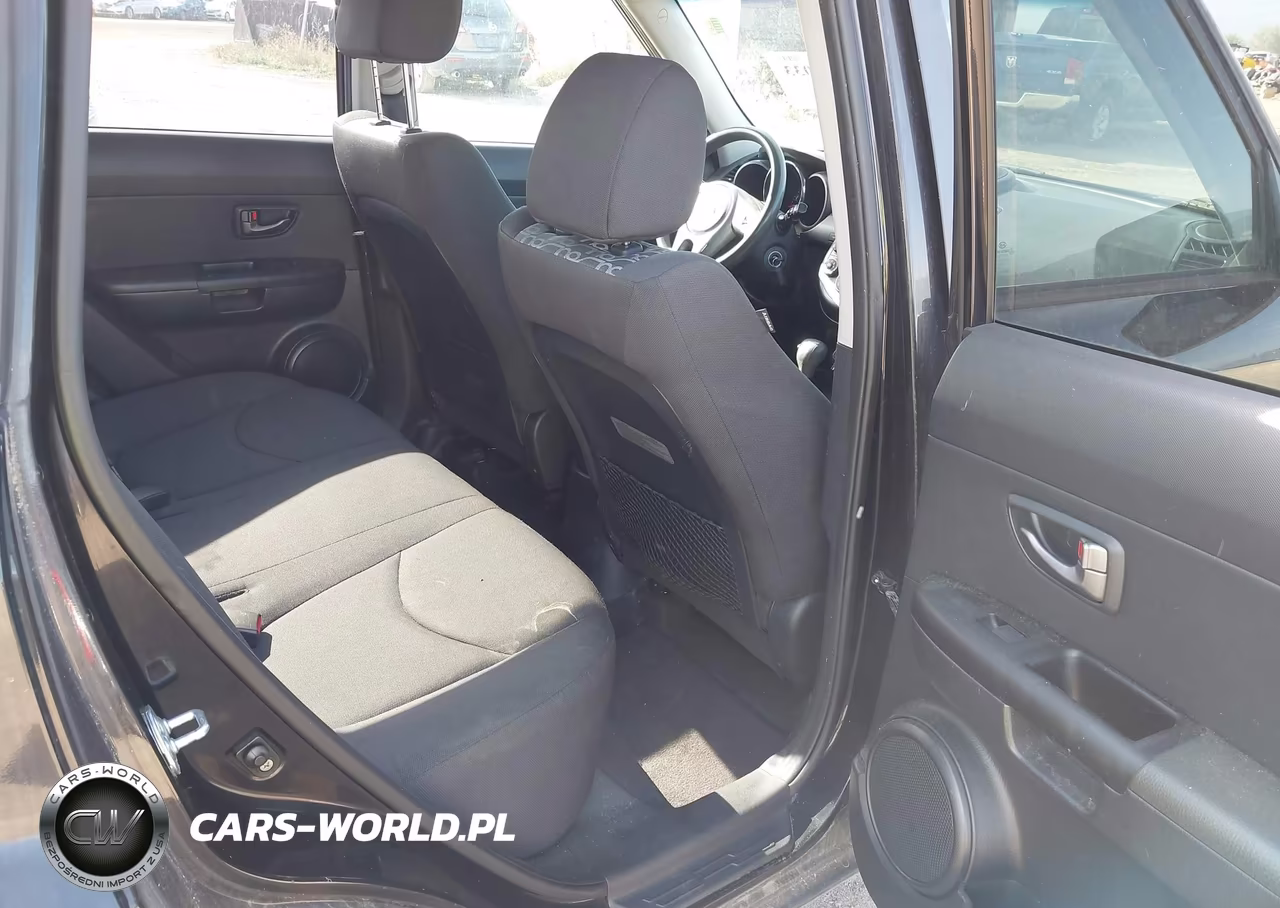 2011 Kia Soul + VIN:KNDJT2A28B7286228 - 8