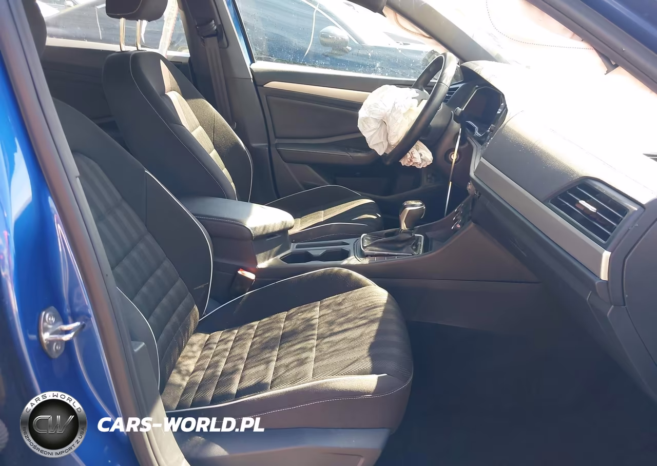 2024 Volkswagen Jetta 1.5T Sport VIN:3VWBM7BU0RM046215 - 5