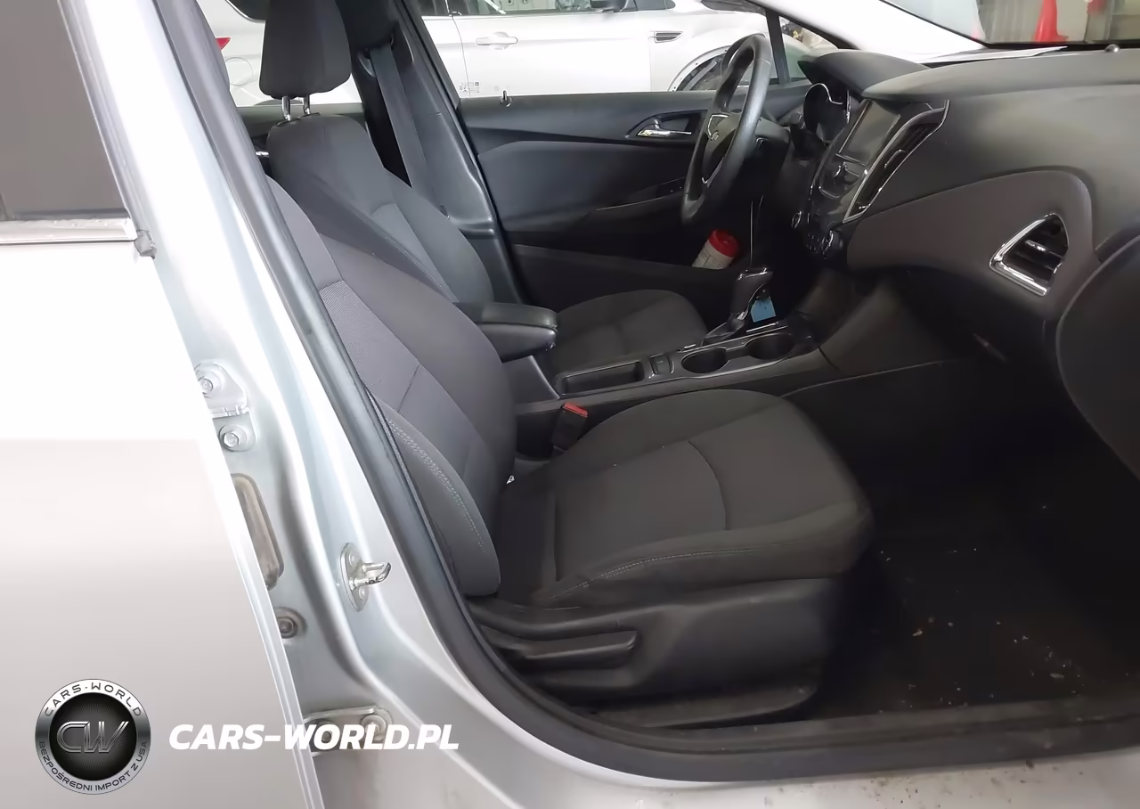 2018 Chevrolet Cruze Lt Auto VIN:1G1BE5SM2J7201830 - 5