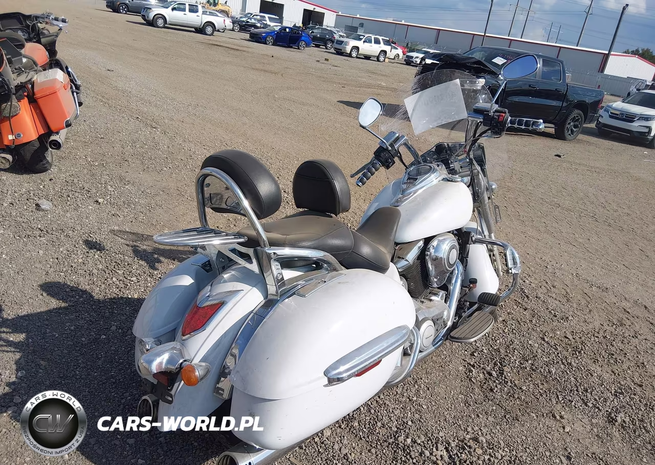 2011 Kawasaki Vn1700 C VIN:JKBVNRC19BA008472 - 4