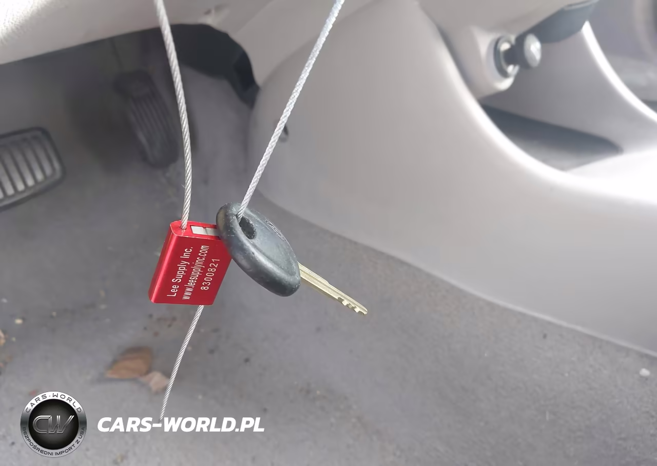 2005 Hyundai Accent Gls VIN:KMHCG45C65U605770 - 11