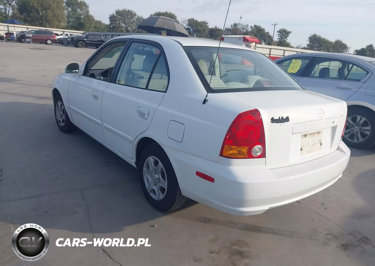 2005 Hyundai Accent Gls VIN:KMHCG45C65U605770 - 3