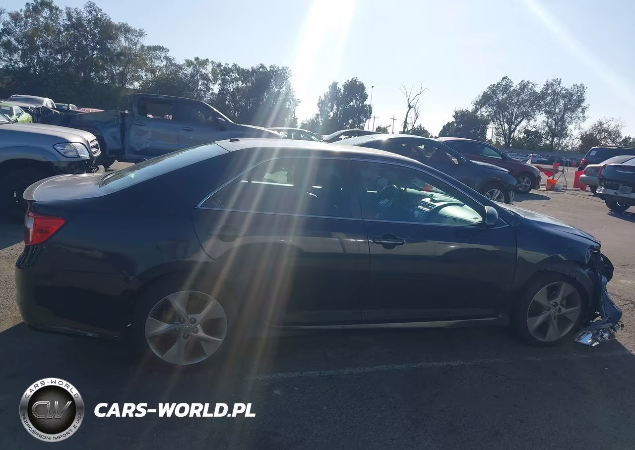 2013 Toyota Camry Se V6 VIN:4T1BK1FK6DU530727 - 13