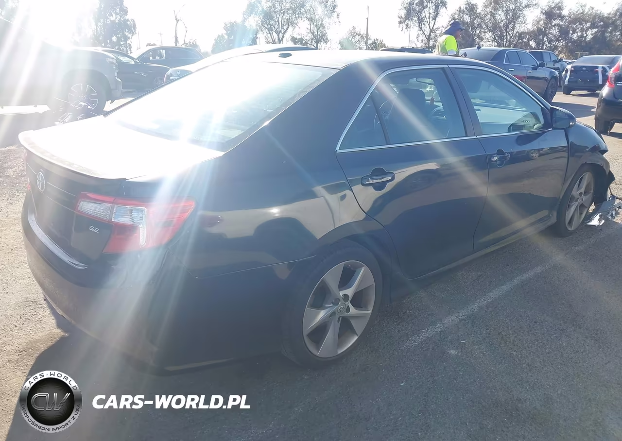 2013 Toyota Camry Se V6 VIN:4T1BK1FK6DU530727 - 4