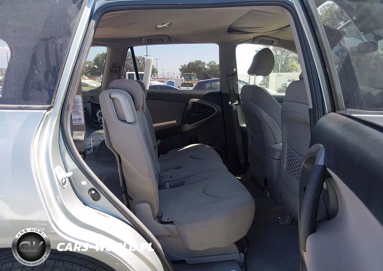 2007 Toyota Rav4 Limited VIN:JTMBD31V775052005 - 8