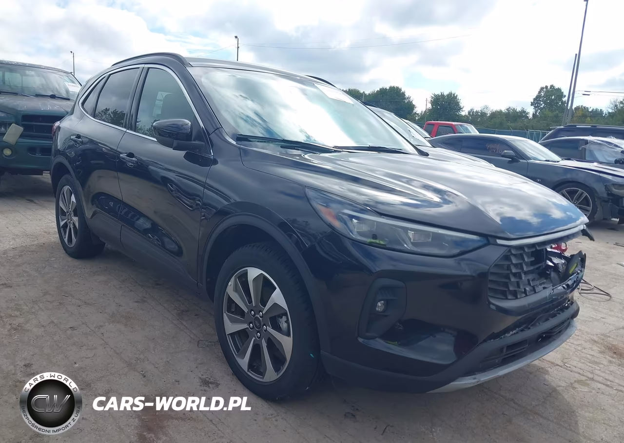 2025 Ford Escape Platinum