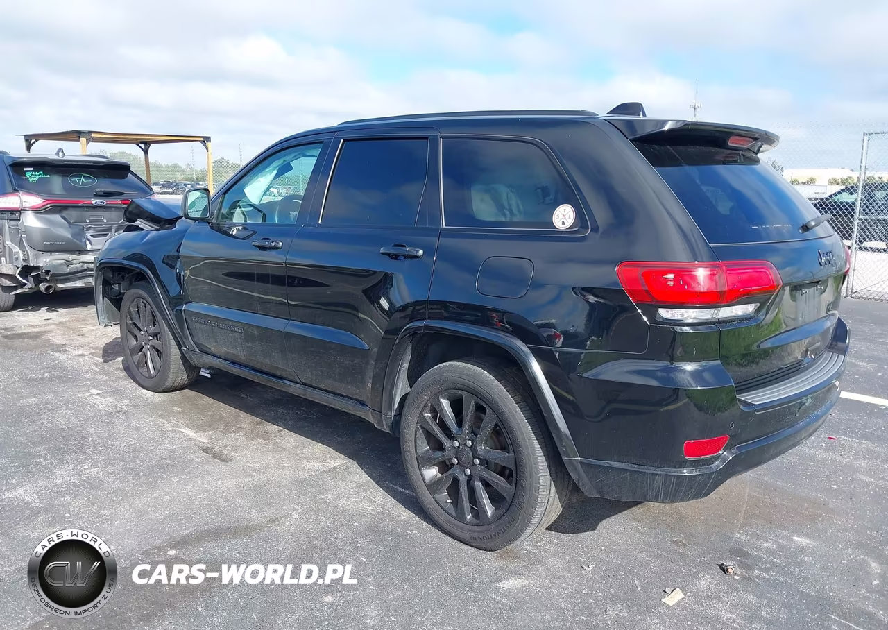 2017 Jeep Grand Cherokee Altitude 4X2 VIN:1C4RJEAG4HC953320 - 3