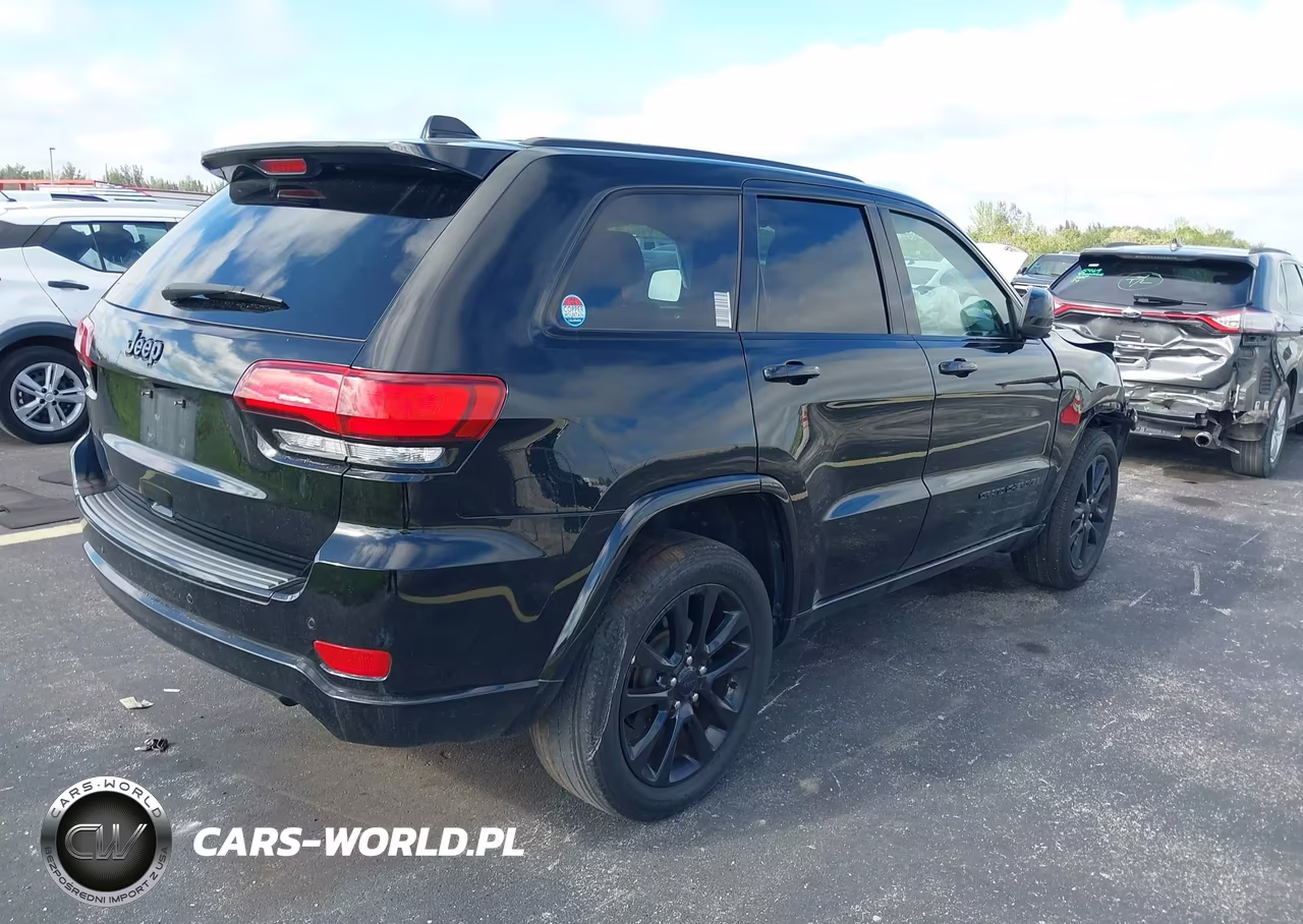 2017 Jeep Grand Cherokee Altitude 4X2 VIN:1C4RJEAG4HC953320 - 4
