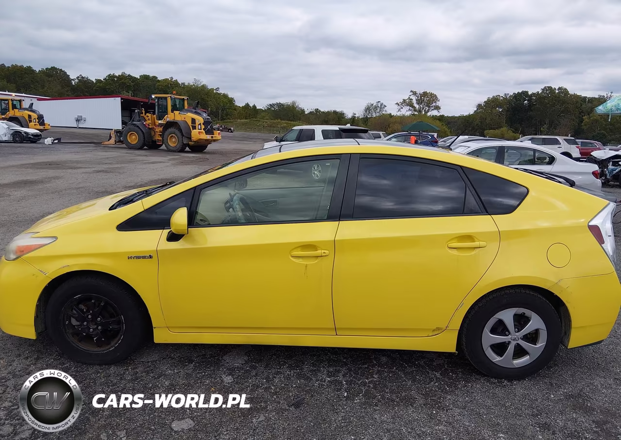 2012 Toyota Prius Three VIN:JTDKN3DUXC1553813 - 15