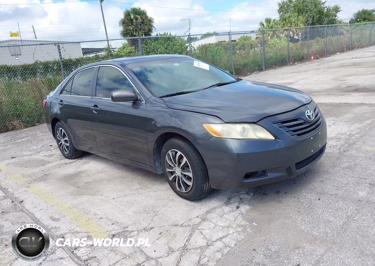 2009 Toyota Camry Le – zdjęcie 1 z 11