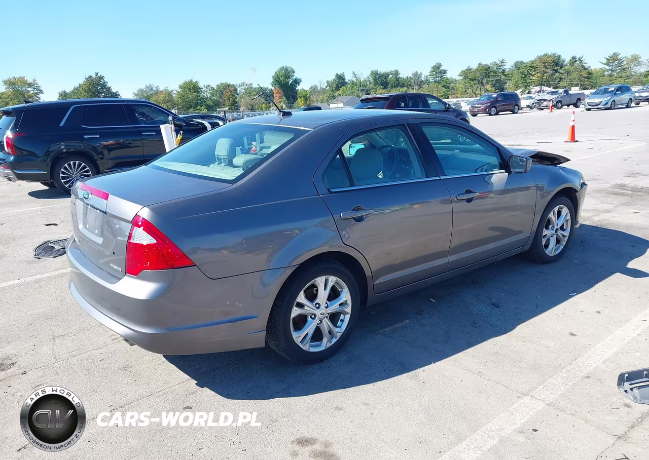 2012 Ford Fusion Se VIN:3FAHP0HG3CR391249 - 4