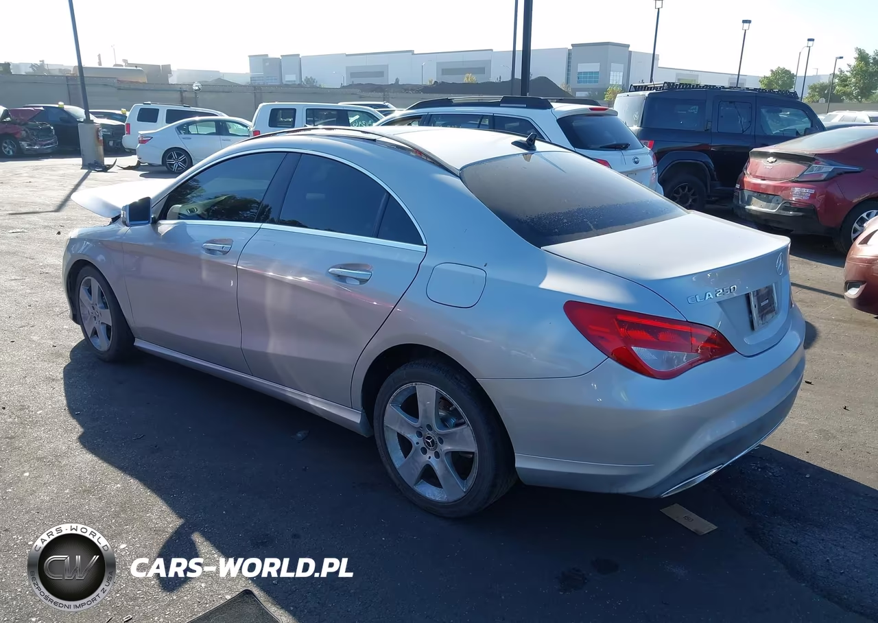 2018 Mercedes-Benz Cla 250 VIN:WDDSJ4EB9JN545082 - 3