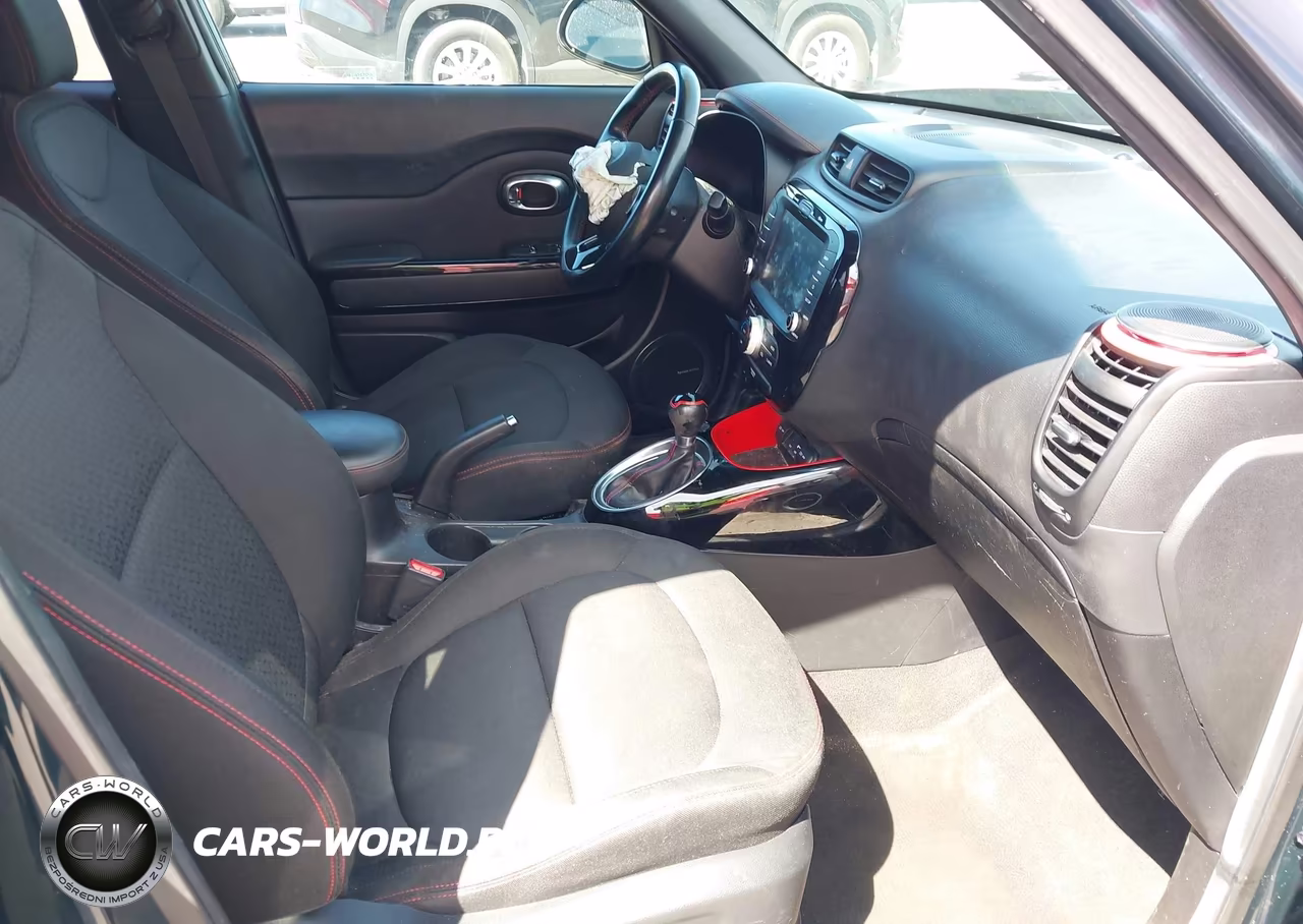 2018 Kia Soul + VIN:KNDJP3A54J7576419 - 5