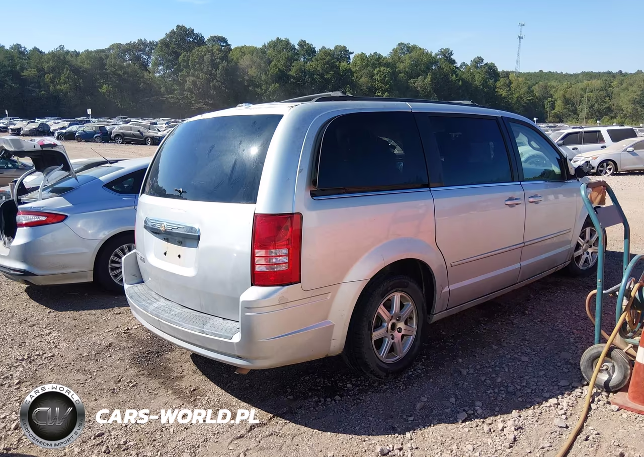 2008 Chrysler Town & Country Touring VIN:2A8HR54P28R124021 - 4
