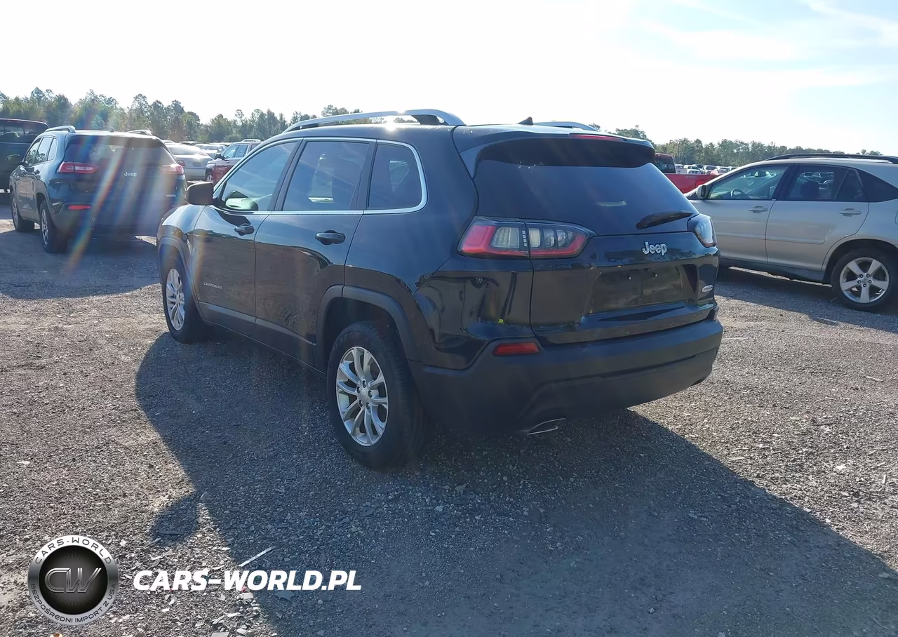 2019 Jeep Cherokee Latitude Fwd VIN:1C4PJLCX8KD313282 - 3