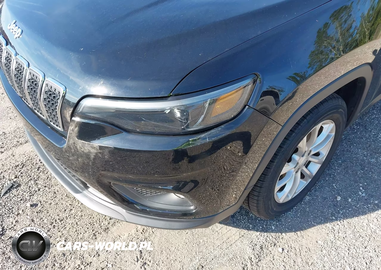 2019 Jeep Cherokee Latitude Fwd VIN:1C4PJLCX8KD313282 - 6