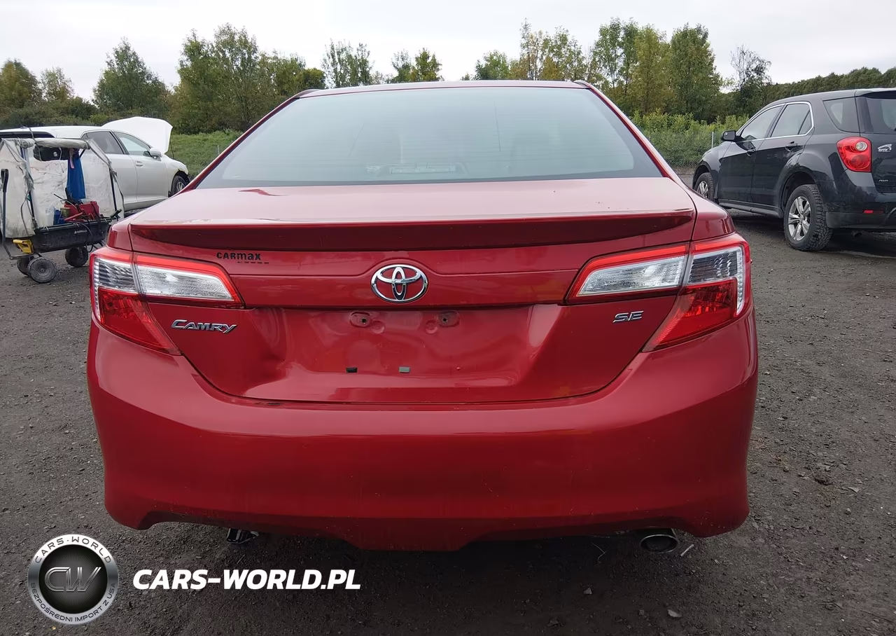 2014 Toyota Camry Se VIN:4T1BF1FK5EU747448 - 16