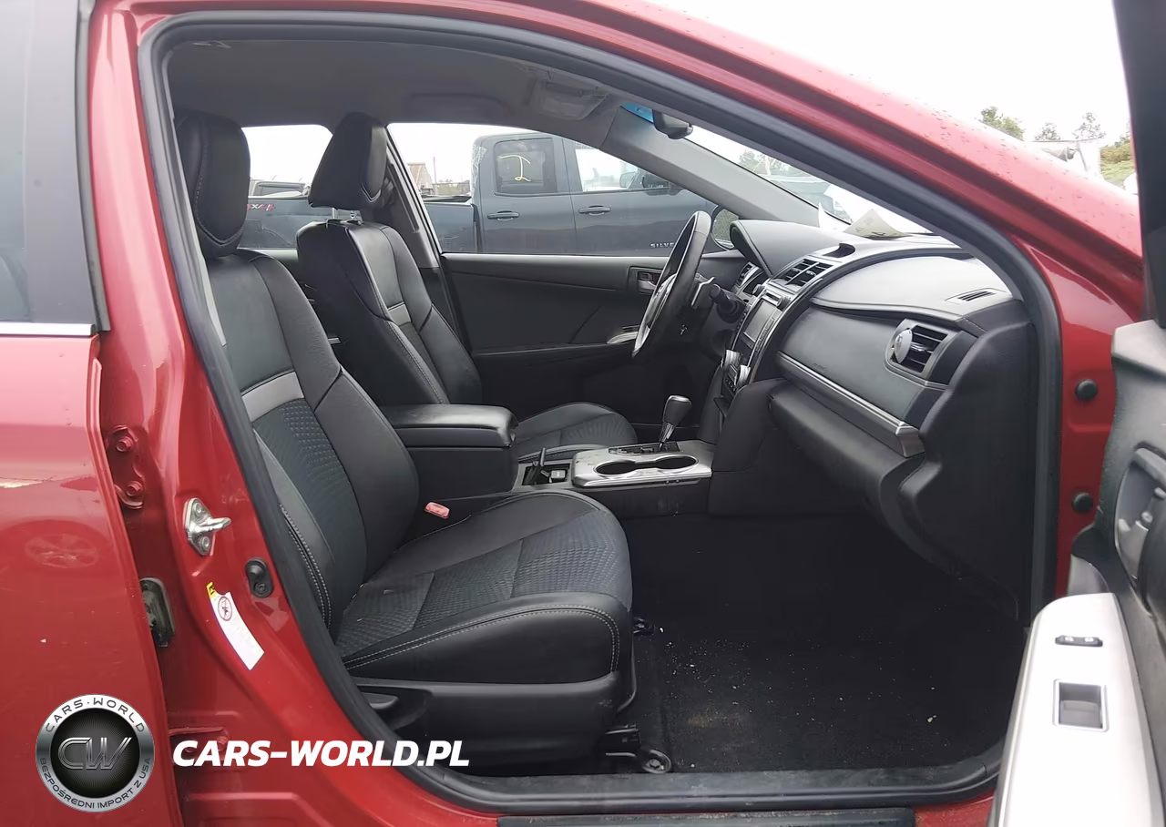 2014 Toyota Camry Se VIN:4T1BF1FK5EU747448 - 5