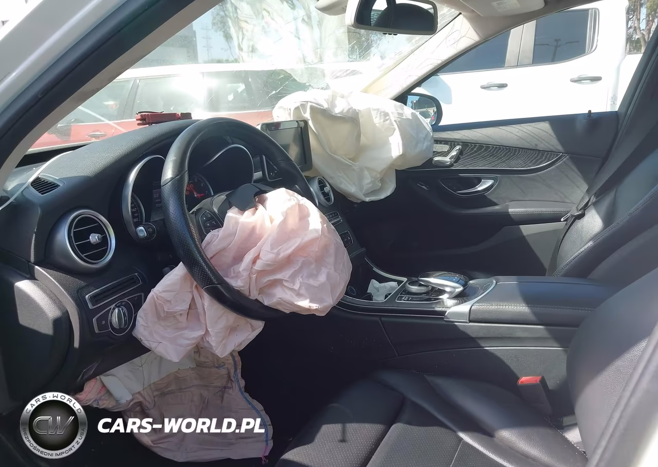 2016 Mercedes-Benz C 300 4Matic VIN:55SWF4KB2GU109293 - 17