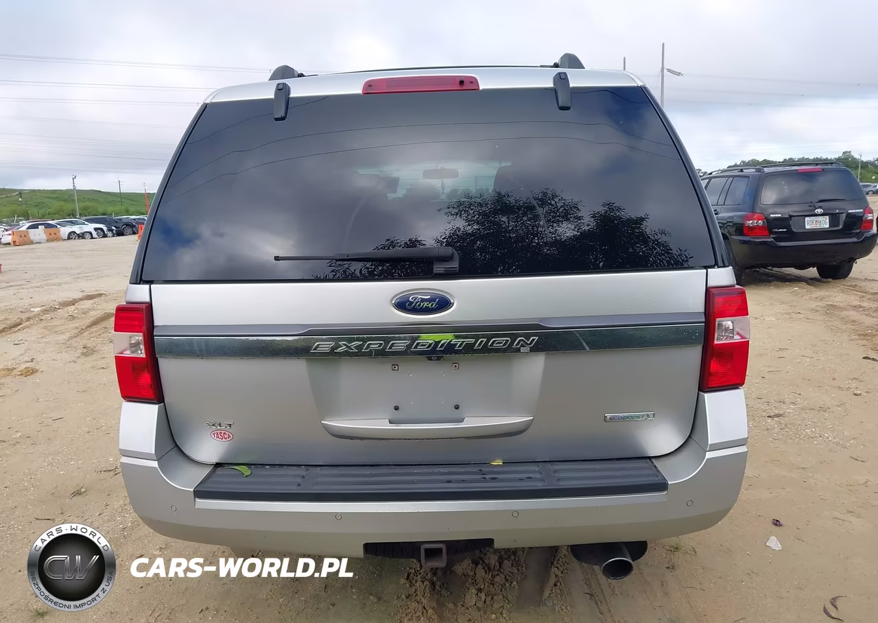 2016 Ford Expedition Xlt VIN:1FMJU1JT0GEF53084 - 16