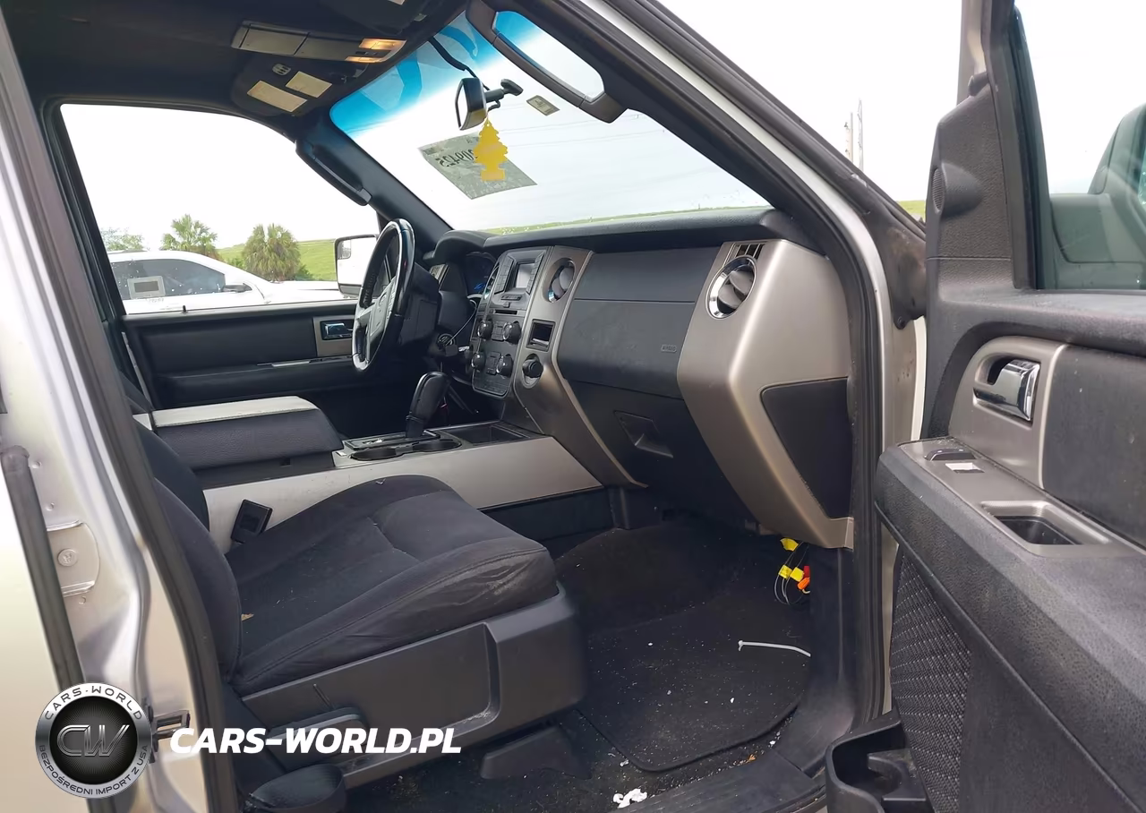 2016 Ford Expedition Xlt VIN:1FMJU1JT0GEF53084 - 5