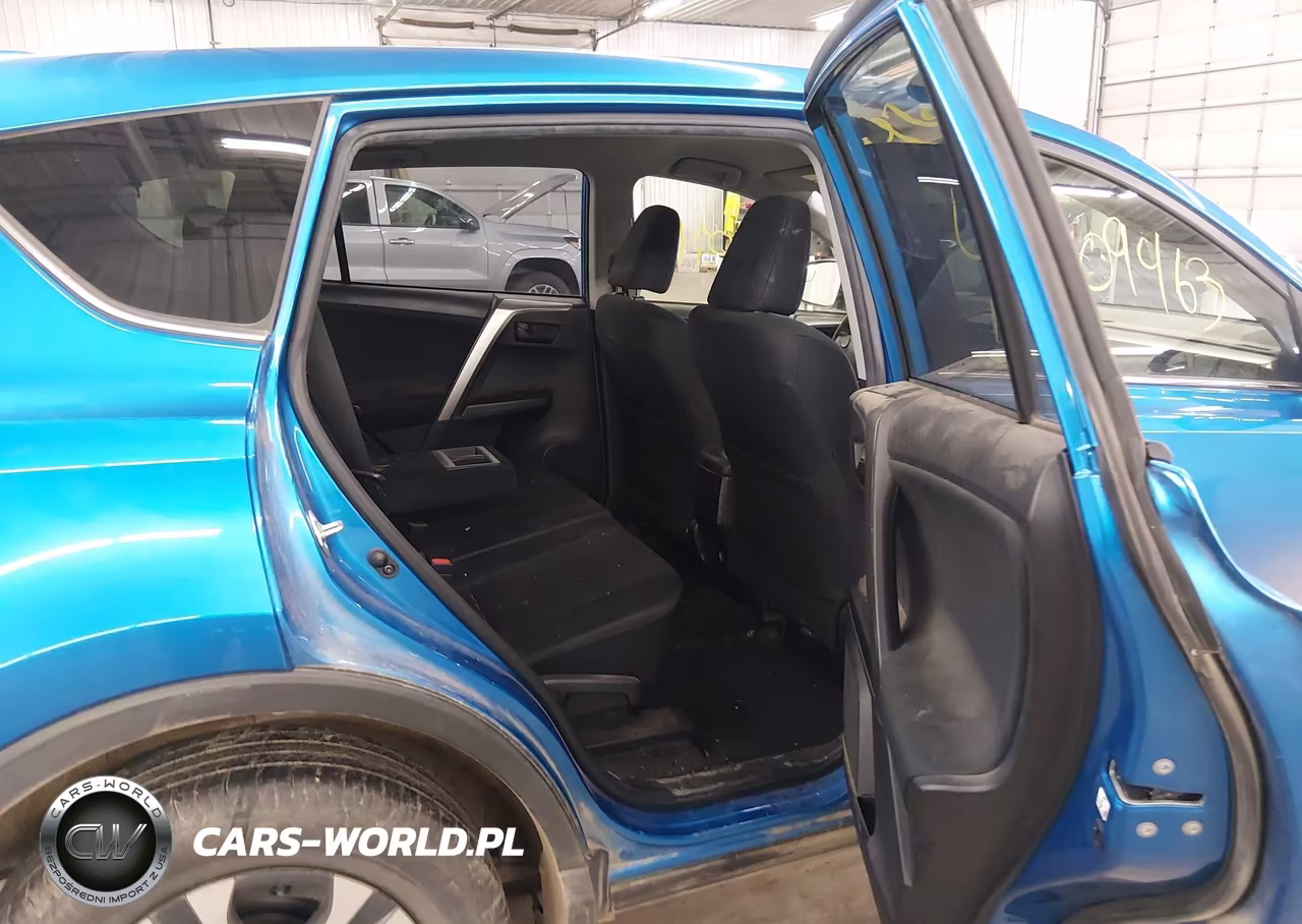 2017 Toyota Rav4 Le VIN:JTMBFREV3HJ173260 - 8