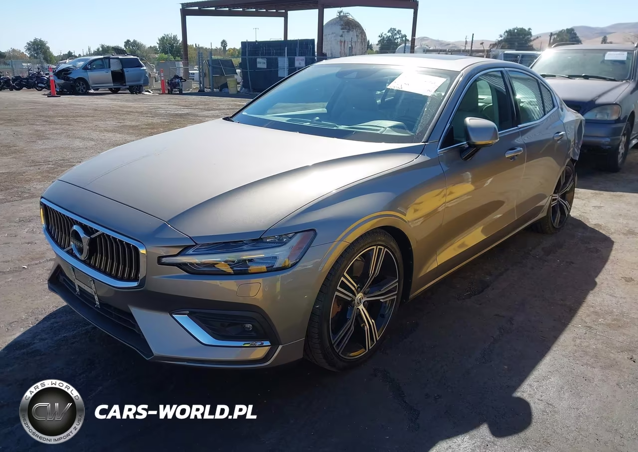 2019 Volvo S60 T6 Inscription VIN:7JRA22TL4KG000949 - 2