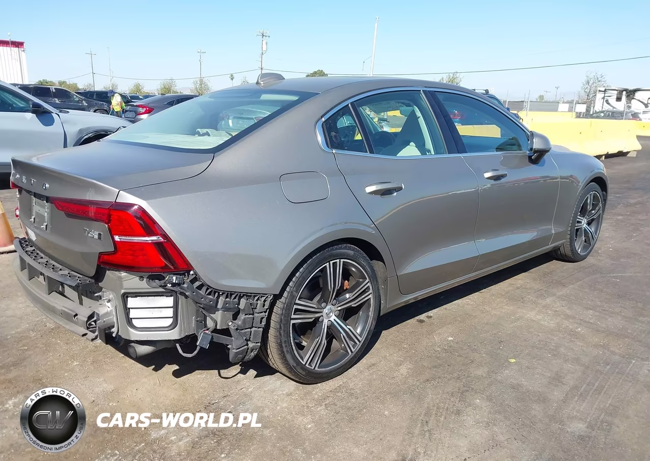 2019 Volvo S60 T6 Inscription VIN:7JRA22TL4KG000949 - 4
