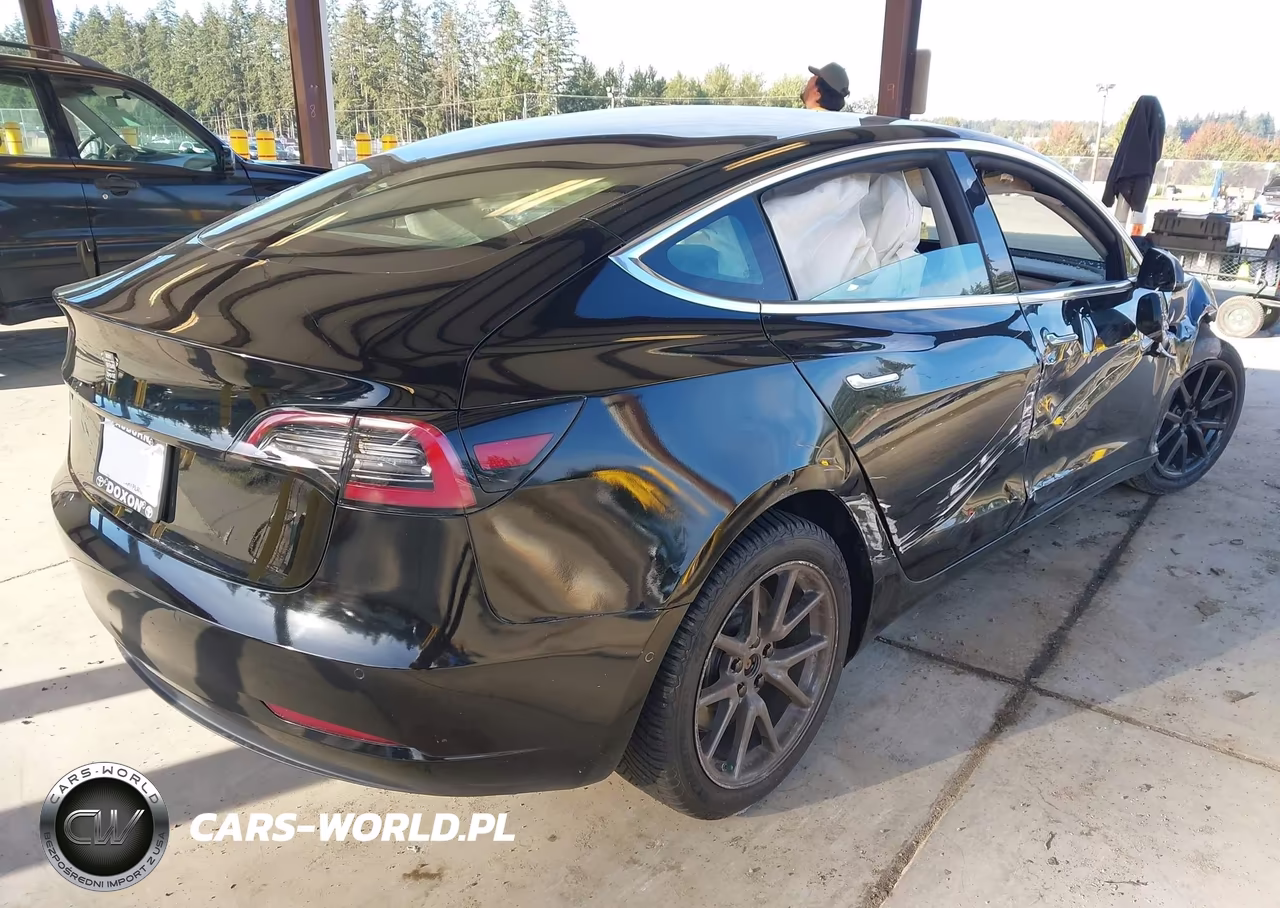 2018 Tesla Model 3 Long Range-Mid Range VIN:5YJ3E1EA0JF172649 - 4