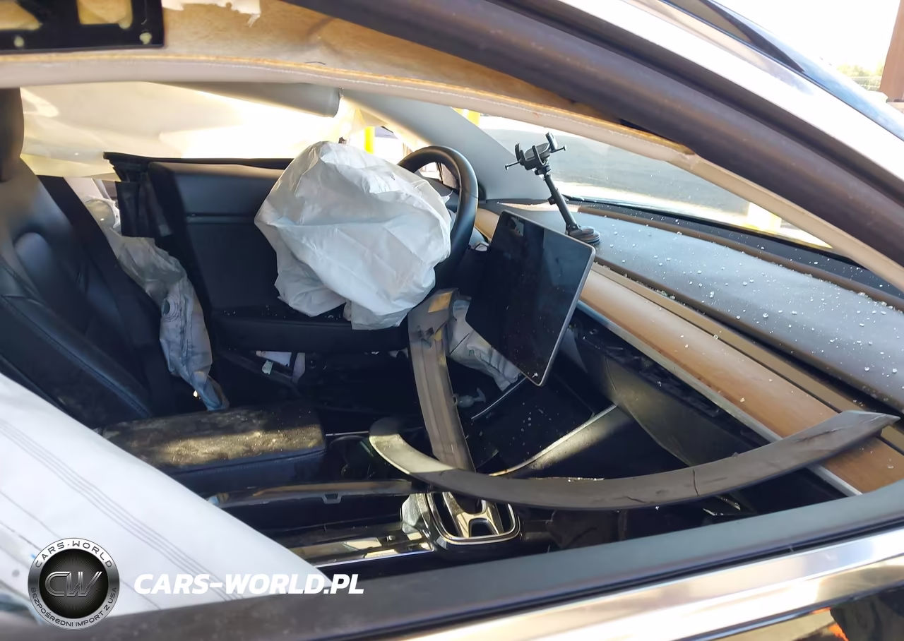 2018 Tesla Model 3 Long Range-Mid Range VIN:5YJ3E1EA0JF172649 - 5
