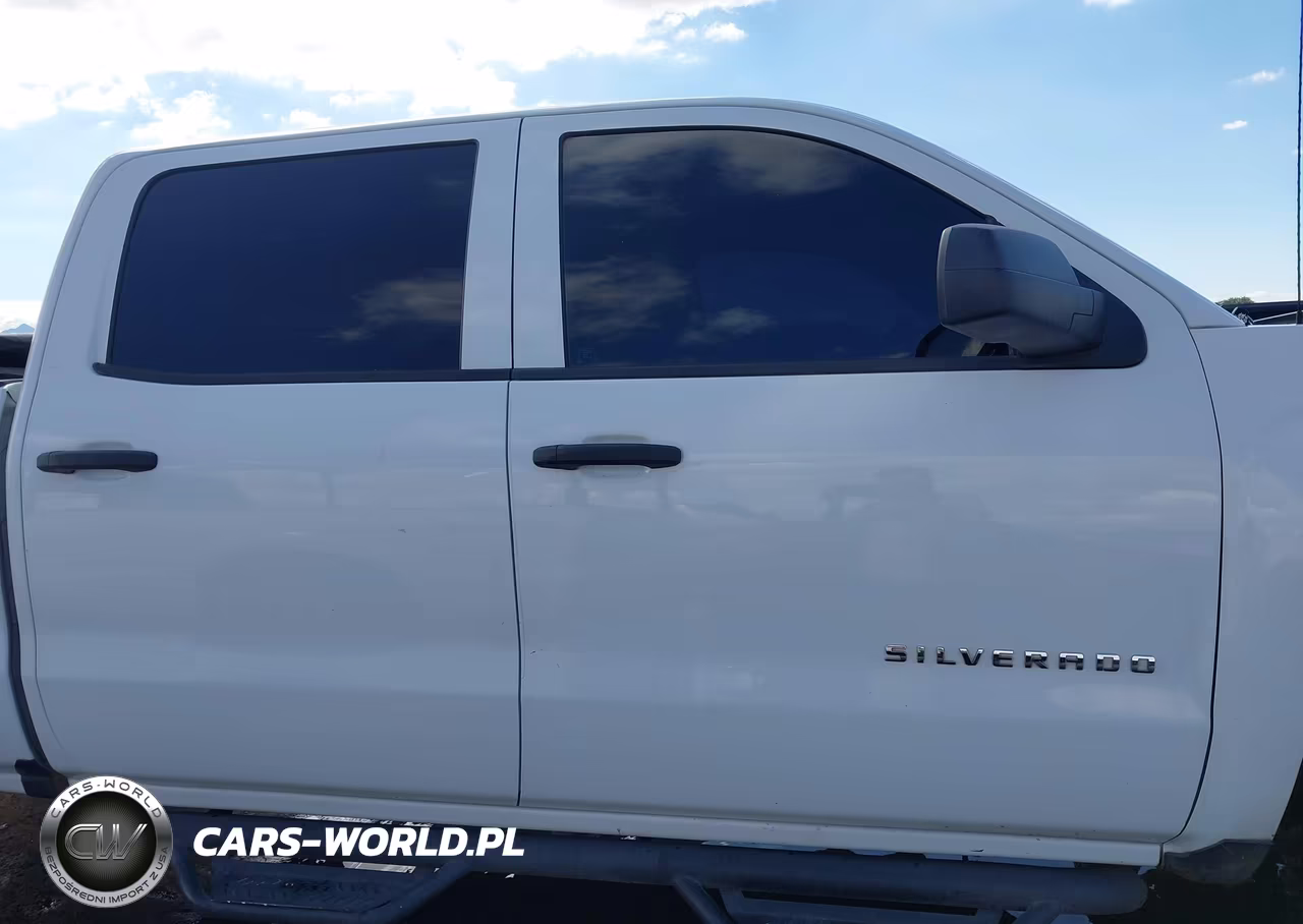 2018 Chevrolet Silverado 1500 Custom VIN:3GCPCPEC4JG579959 - 13