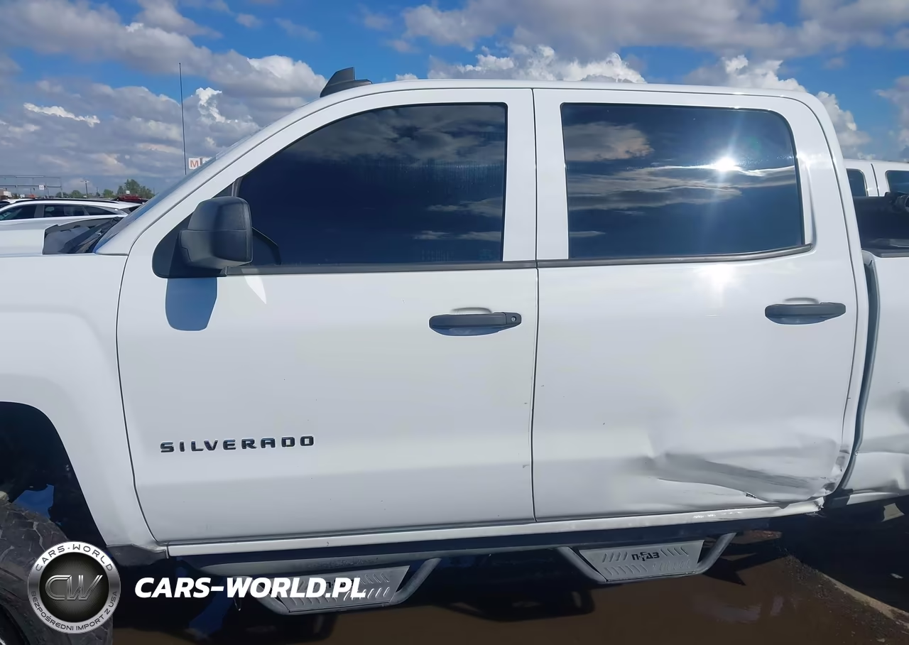 2018 Chevrolet Silverado 1500 Custom VIN:3GCPCPEC4JG579959 - 14