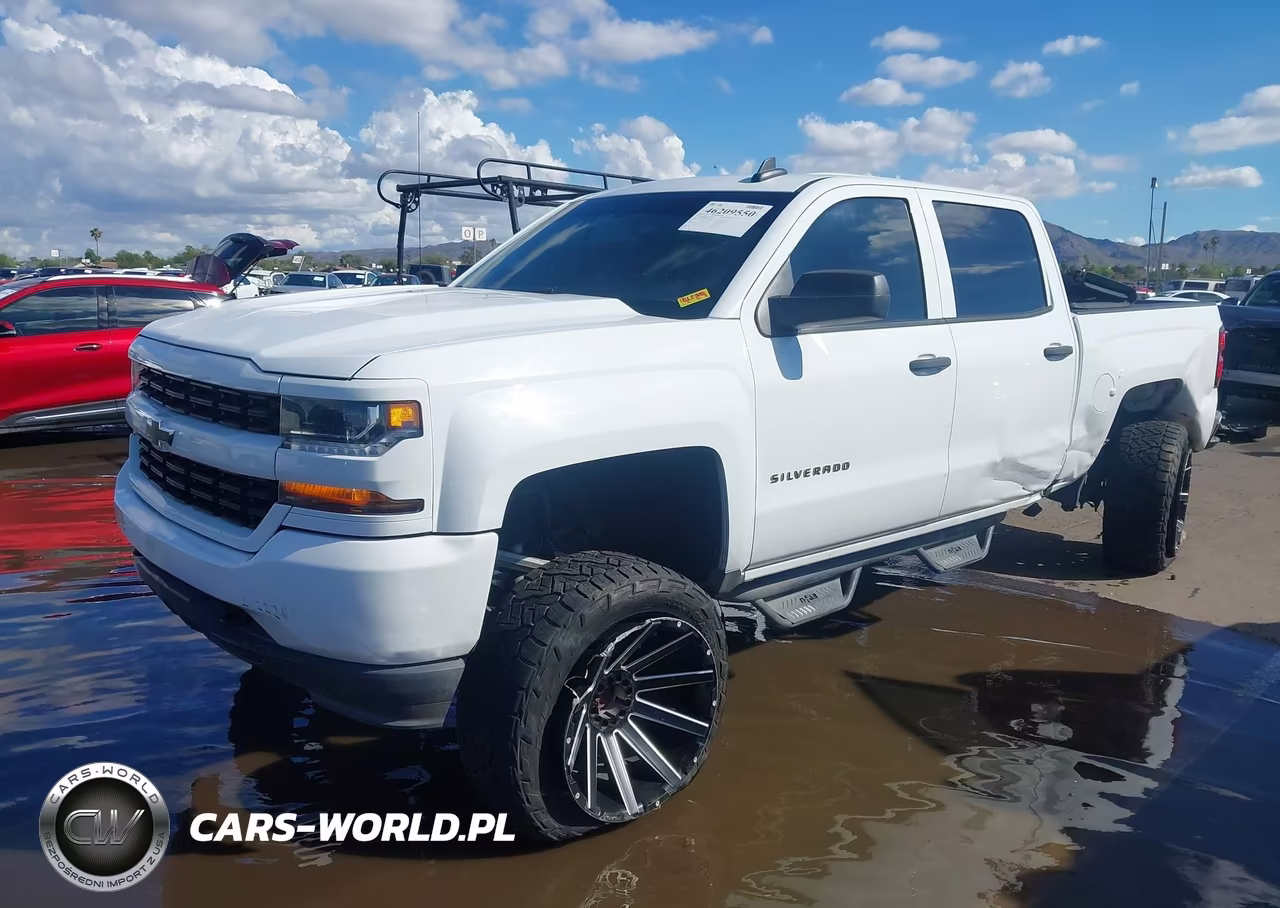 2018 Chevrolet Silverado 1500 Custom VIN:3GCPCPEC4JG579959 - 2