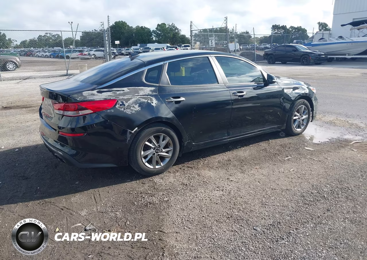 2019 Kia Optima Lx VIN:5XXGT4L35KG309922 - 4