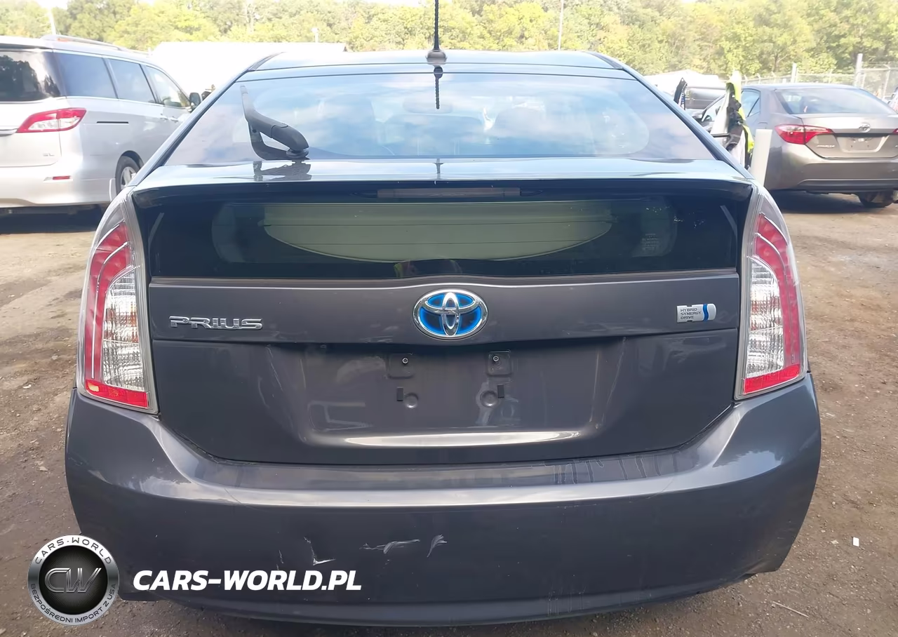 2014 Toyota Prius Five VIN:JTDKN3DU8E1741619 - 16