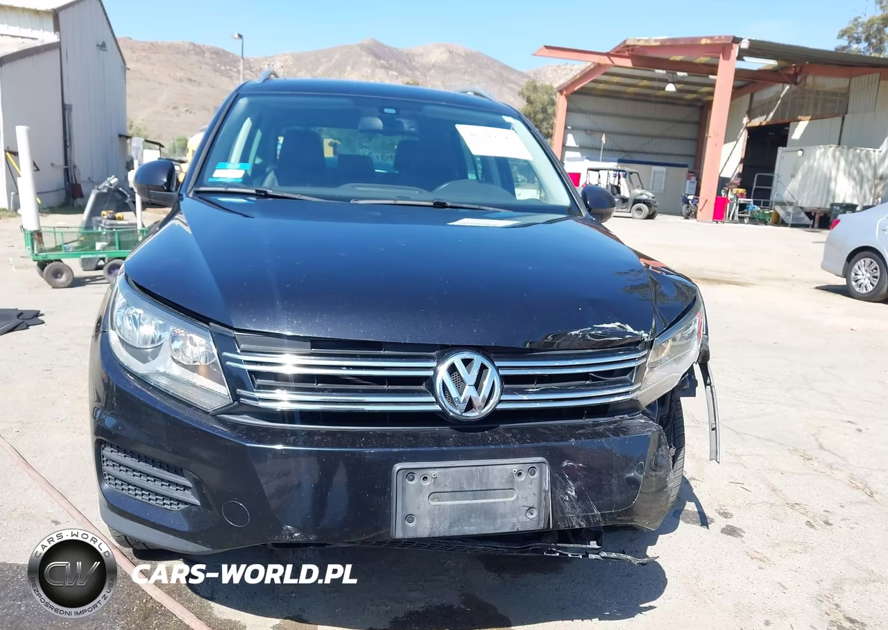 2017 Volkswagen Tiguan 2.0T Wolfsburg Edition VIN:WVGRV7AXXHK003125 - 11